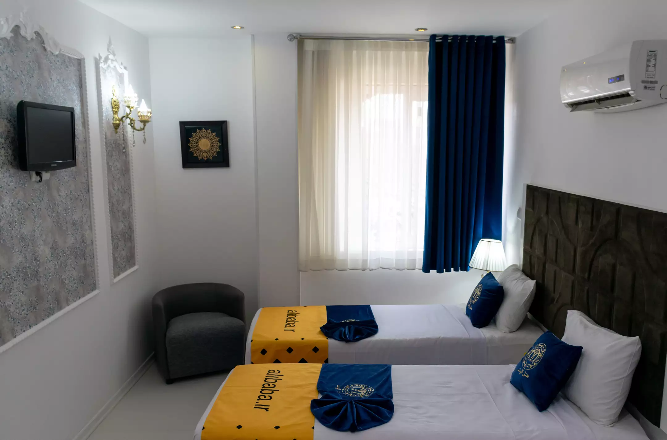 Alibaba https://cdn.alibaba.ir/ostorage/hotel-accommodation-images/69c92a3e347d52b68c6aca61_هتل الوندمشهد-twin single-1.webp